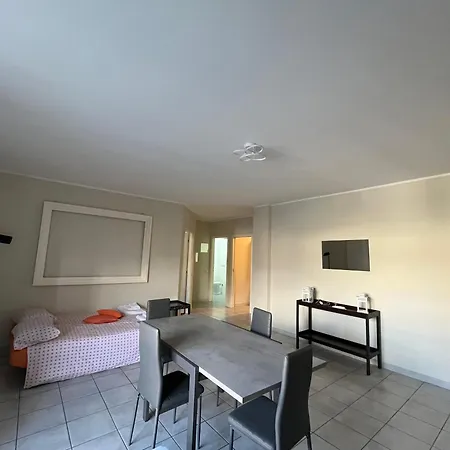Διαμέρισμα Essenza Home Μπιέλλα